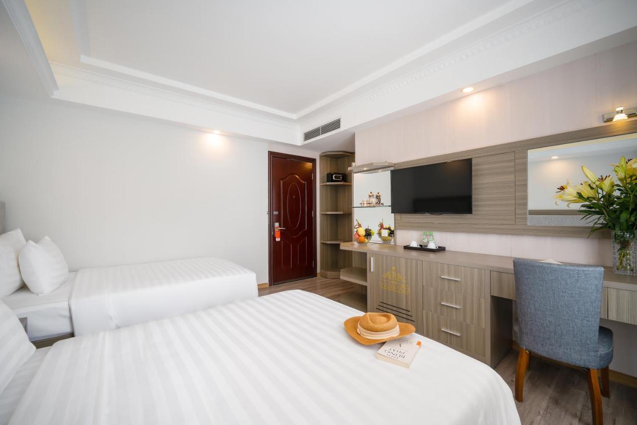 Royal Beach Hotel Da Nang Esterno foto