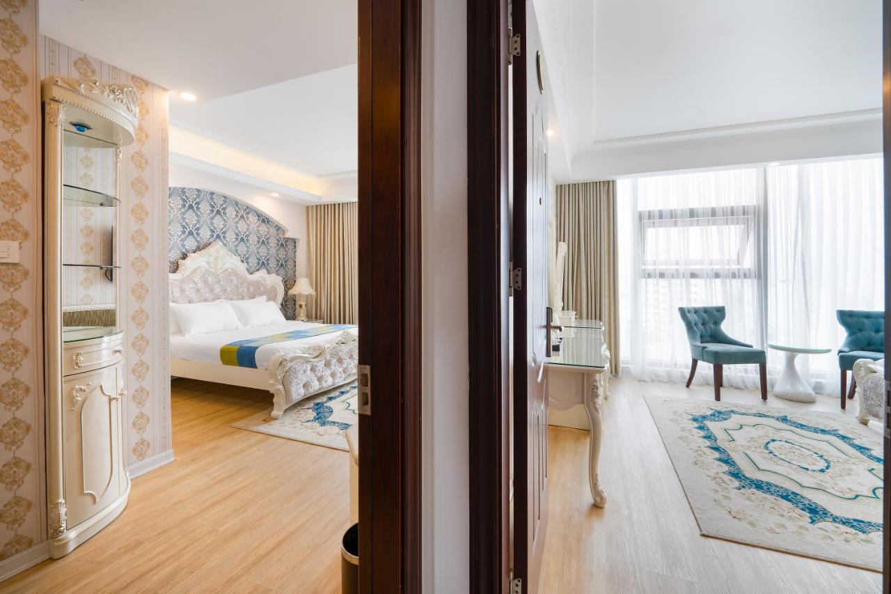 Royal Beach Hotel Da Nang Esterno foto